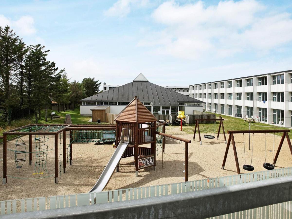 4 Person Holiday Home On A Holiday Park In Blokhus Esterno foto