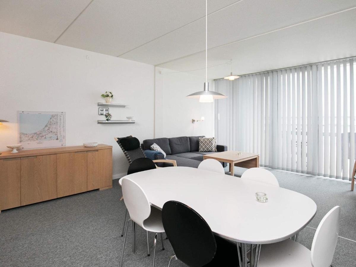 4 Person Holiday Home On A Holiday Park In Blokhus Esterno foto