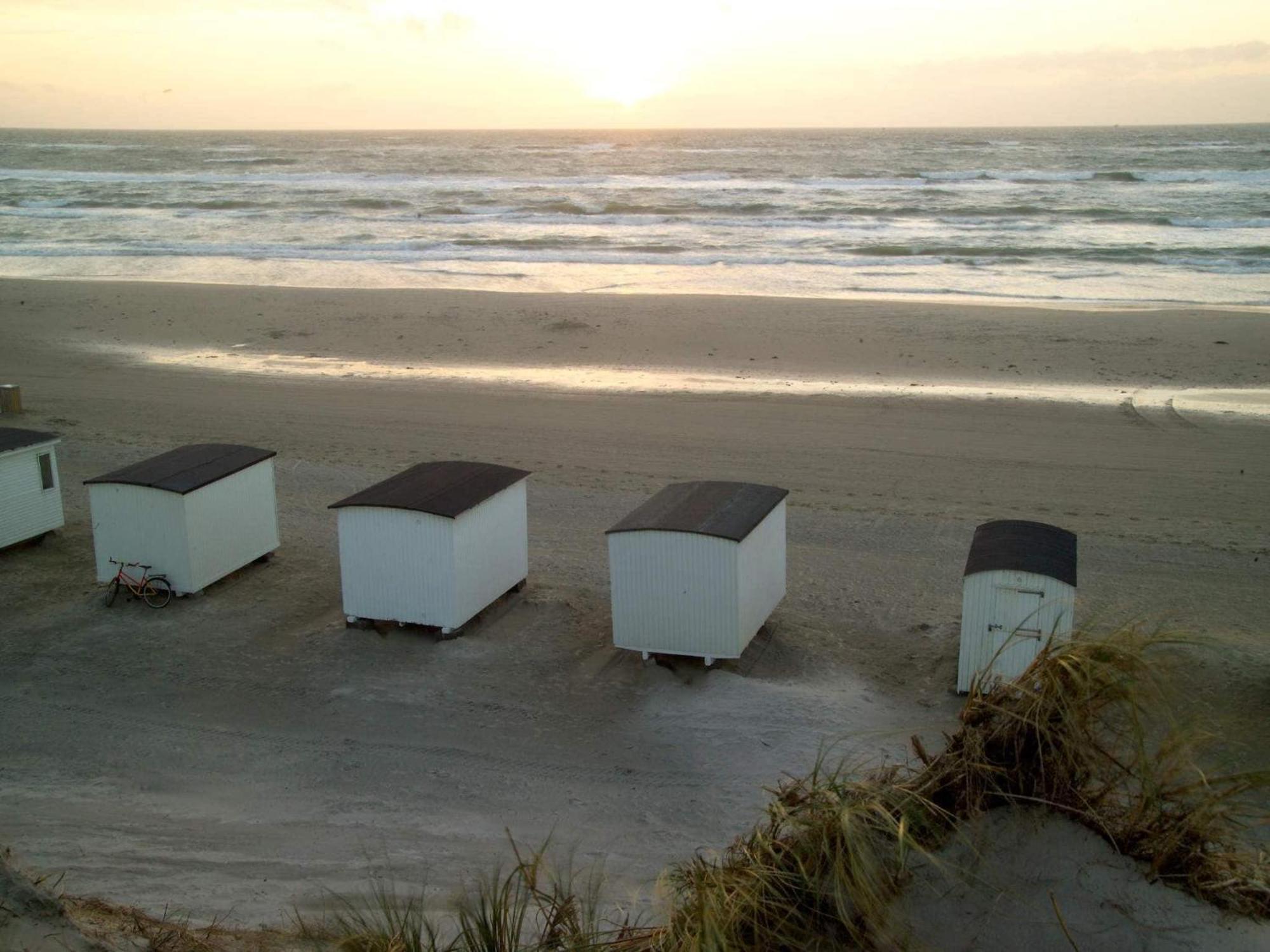 4 Person Holiday Home On A Holiday Park In Blokhus Esterno foto